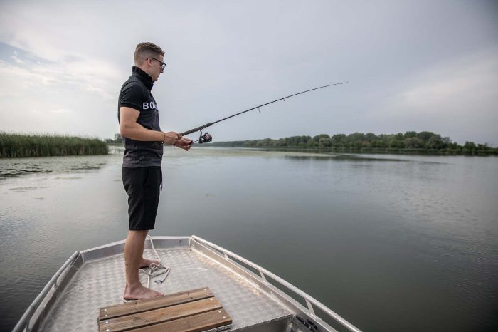 tisza-tavi horgászás csónakból