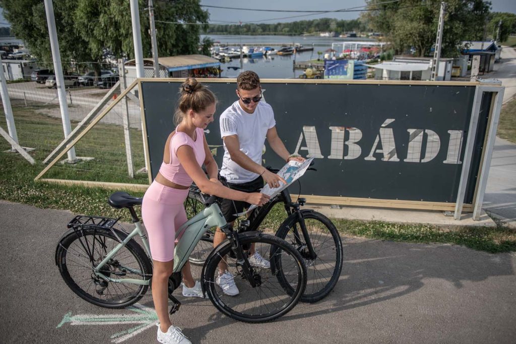 Program tervezése az Abádi Kikötőben